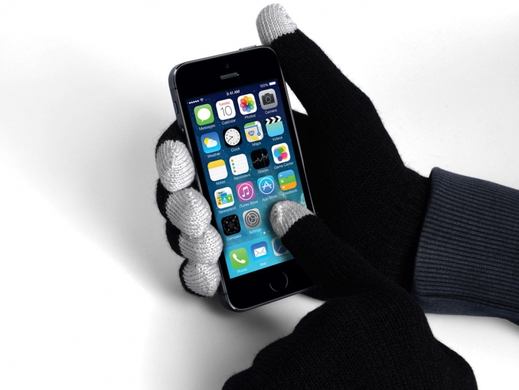 Why Promotional Smart Phone Gloves are an Ideal Winter Gift
