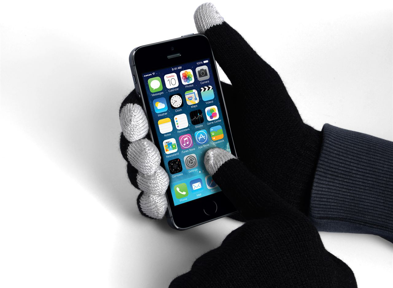 Why Promotional Smart Phone Gloves are an Ideal Winter Gift UK