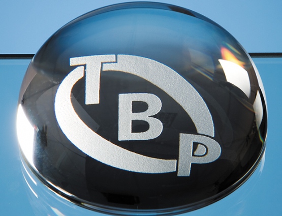 9 Types of Beautiful Promotional Paperweights